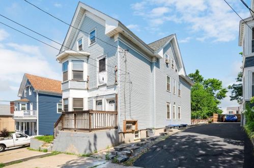 60 Cypress St, Providence, RI 02906-1811