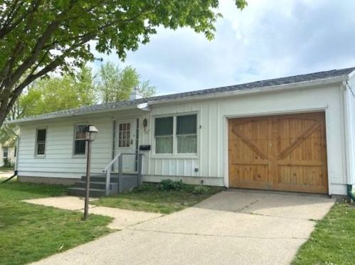 306 Douglas Ave, Nelson, IL 61021-2643