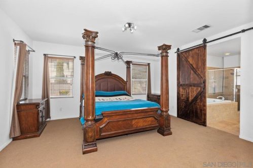 1718 Picket Fence Dr, Chula Vista CA  91915-1856 exterior