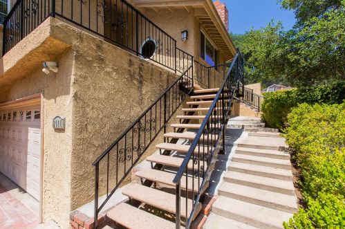 2411 Chevy Chase Dr, Glendale CA  91206-4525 exterior