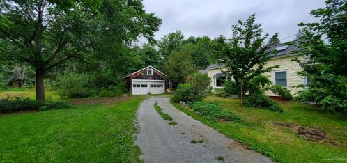 22 Pond St, Orono, ME 04473-4455