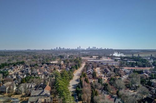 2721 Log Cabin Dr, Atlanta GA  30339-1546 exterior