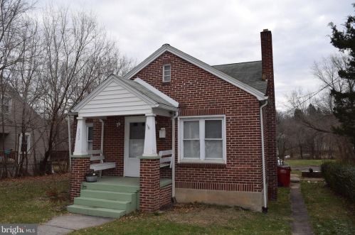 333 Concord Ave, Berkeley Springs, WV 25411-1235