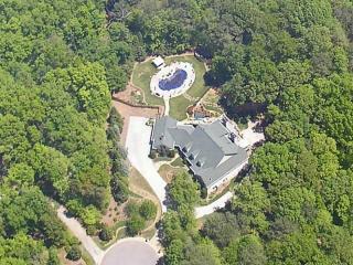 240 Rose Ridge Dr, Holly Springs, GA 30115-2707