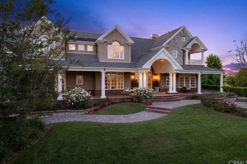 2061 Skyline Dr, Fullerton, CA 92831-2003