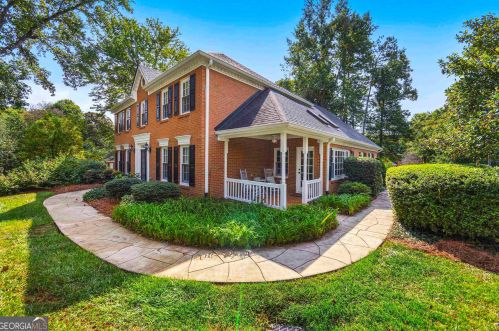 2788 Crown Mill Ct, Marietta, GA 30068-3139