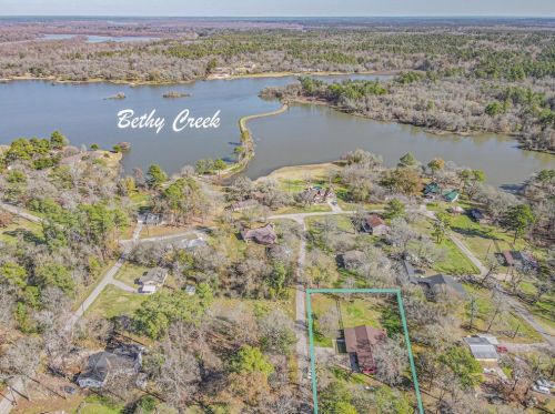 30 Sowell Ln, Huntsville, TX 77320-0280
