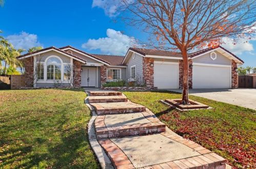 674 Garwood Ct, Riverside, CA 92506-6504