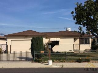 1724 Clinton St, Delano, CA 93215-1626
