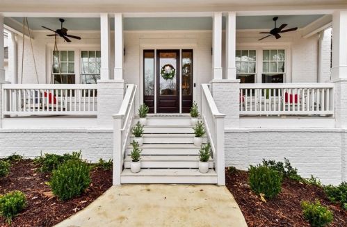 4064 Chippewa Pl, Atlanta, GA 30319-1522
