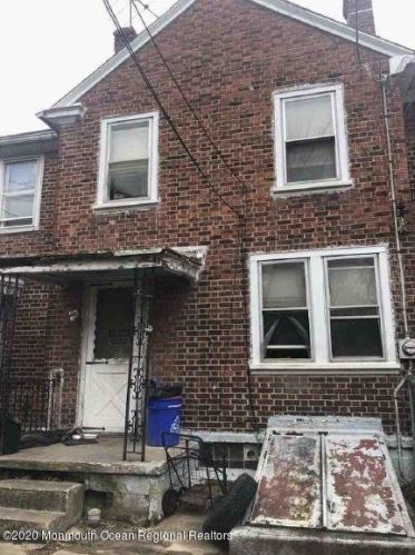 2992 Alabama Rd, Camden, NJ 08104-2833