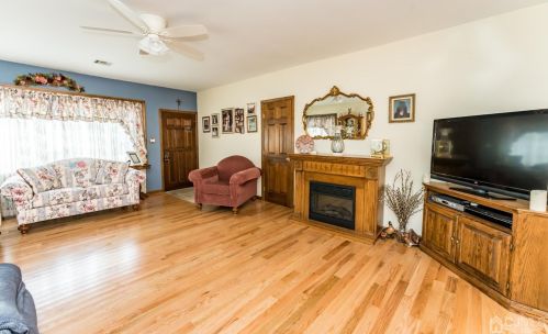 77 Loretta St, Perth Amboy, NJ 08861-2230