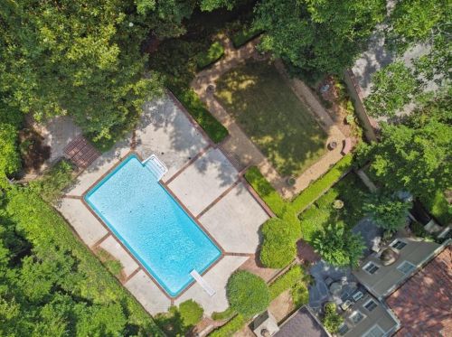 2515 Habersham Rd, Atlanta GA  30305-3566 exterior