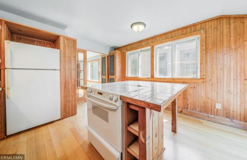 190 Charles Ave, Saint Paul MN  55103-2029 exterior