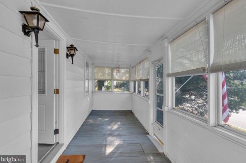 180 Phillips Ave, Trenton NJ  08610-2620 exterior