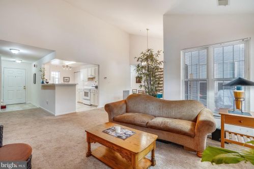5802 Wyndham Cir, Columbia, MD 21044-3121