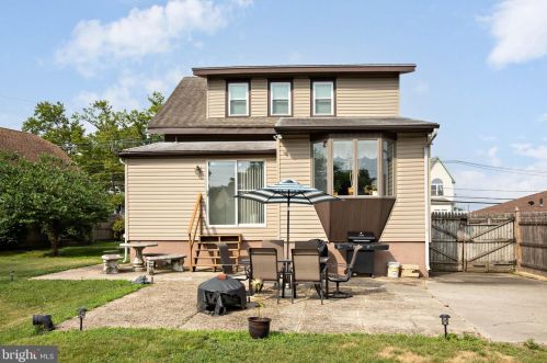 3240 48 St, Camden NJ 08109-2108 exterior