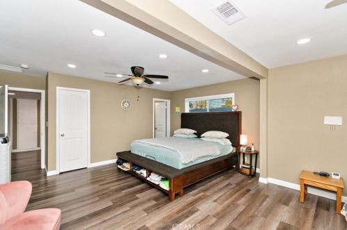 5064 Myrtle Ave, Riverside CA  92506-1423 exterior