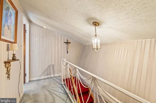 6729 Jackson St, Philadelphia PA  19135-2210 exterior