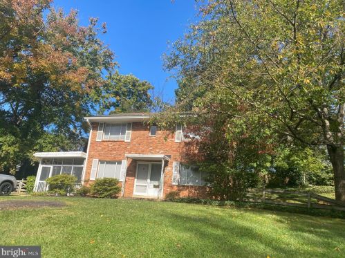 7612 Clive Pl, Springfield VA  22151-2604 exterior