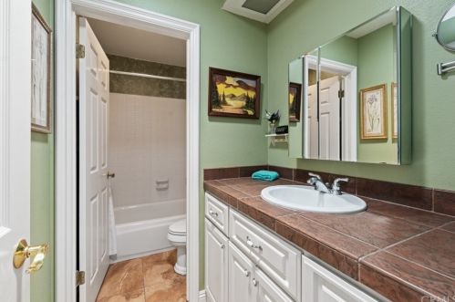 5 Fulton, Irvine CA  92620-3349 exterior