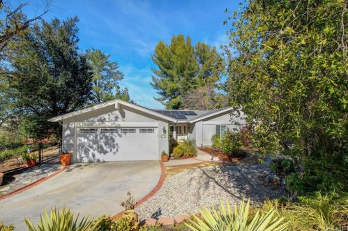 3940 Jim Bowie Rd, Calabasas, CA 91301-3606