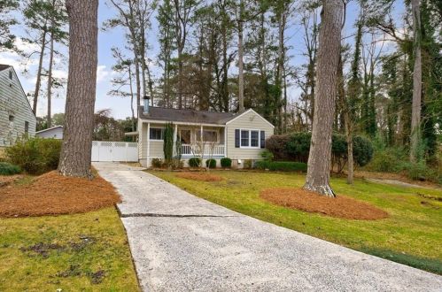 1137 Kingsley Cir, Atlanta, GA 30324-3221