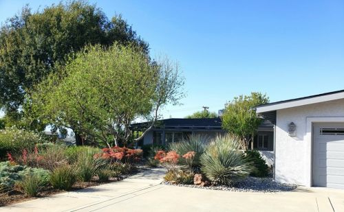 639 Alta Loma Dr, Redlands, CA 92373-7335