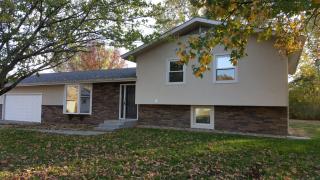 414 Orange St, Garnett, KS 66032-1847
