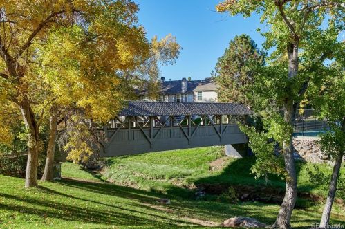 7166 Bentley Cir, Englewood CO 80112-1186 exterior