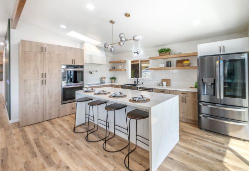 1232 Kalaniiki St, Honolulu HI  96821-1213 exterior