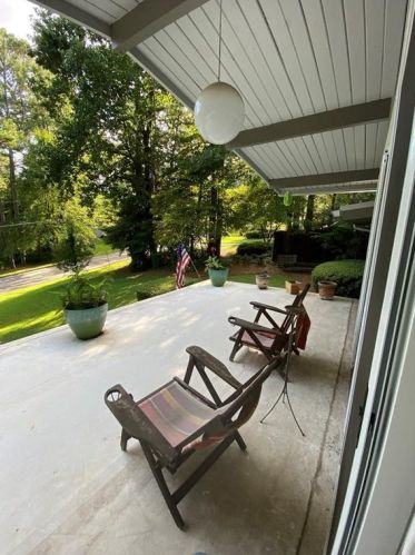 3870 Foxford Dr, Atlanta GA  30340-4407 exterior