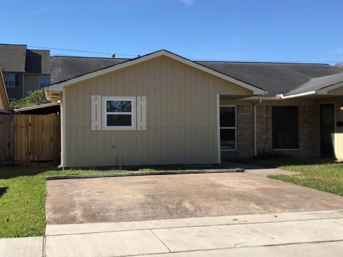 3304 Scotch Moss Ln, Morgans Point TX  77571-3650 exterior