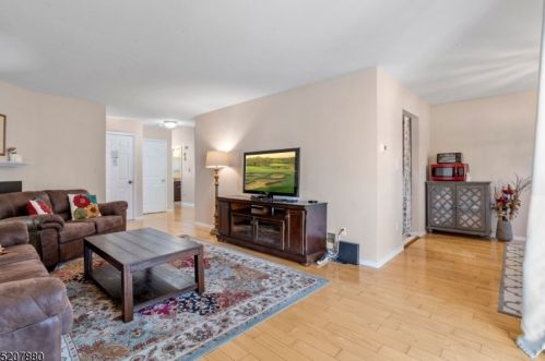 22 Grant Way, Princeton NJ  08540-1600 exterior