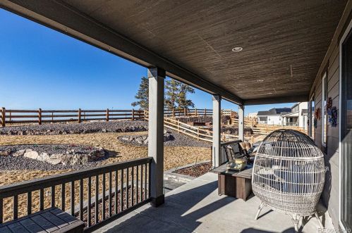 6571 Addison Way, Aurora CO 80016-4162 exterior