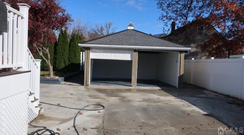 82 Liberty St, Perth Amboy, NJ 08863-2047