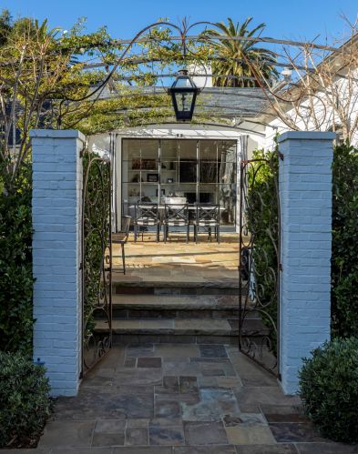 1181 Summit Rd, Santa Barbara, CA 93108-2451