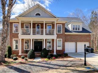 1620 Heritage Trl, Roswell, GA 30075-8800