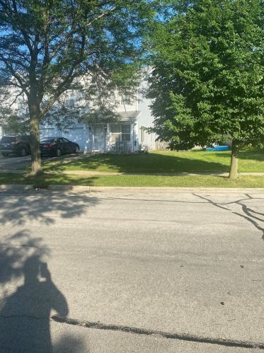 2751 Cedar Glade Rd, Naperville, IL 60564-8435