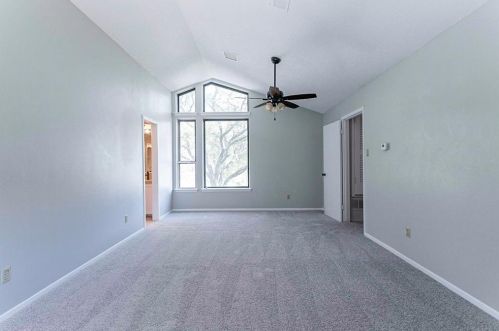 600 Blue Lk Dr, Fort Worth TX  76103-1108 exterior