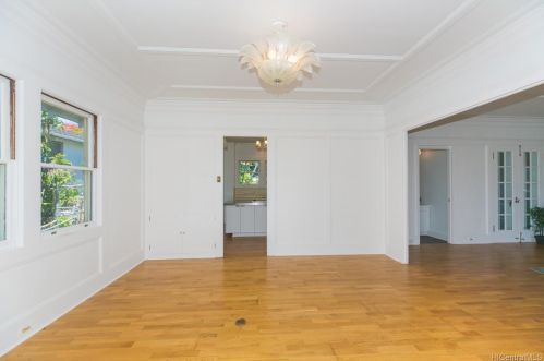 2021 Kakela Dr, Honolulu HI  96822-2158 exterior