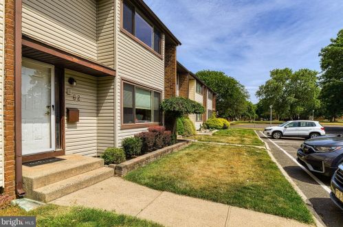 62 Covington Dr, East Windsor, NJ 08520-5340