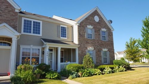 2061 Woodside Dr, Bull Valley, IL 60098-2294