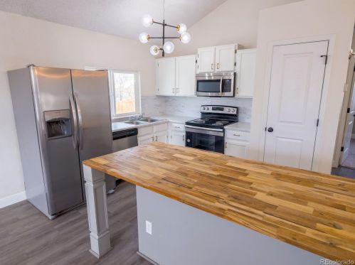 18223 Layton Pl, Aurora CO  80015-3263 exterior