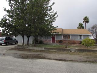 763 Middlefield Rd, Salinas, CA 93906-1006