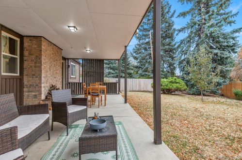 8022 Hinsdale Pl, Englewood CO  80112-1829 exterior