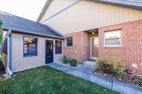 207 Eric Ct, Hanover Park, IL 60108-2930