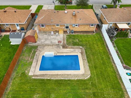 1172 Gertsam Dr, Bradley, IL 60915-2043