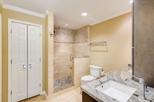 2044 Ellwyn Dr, Atlanta GA  30341-1541 exterior