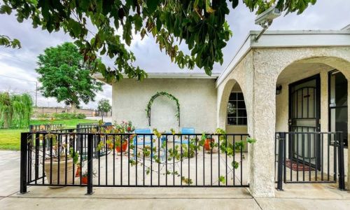 17921 Cole Ave, Riverside CA  92508-9728 exterior